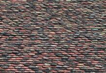 Co trzeba wymienić razem z amortyzatorami?