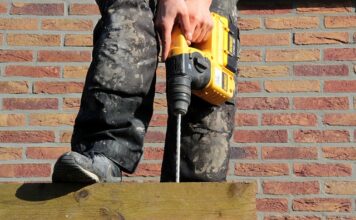 Jaki klucz udarowy pneumatyczny czy elektryczny?