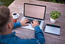 Jak się pisze Men czy MAN? Jak się pisze Men czy MAN?