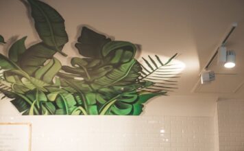 Nowoczesne szafy mroźnicze i lady cukiernicze – niezawodne wyposażenie do gastronomii i handlu spożywczego Szafy mroźnicze